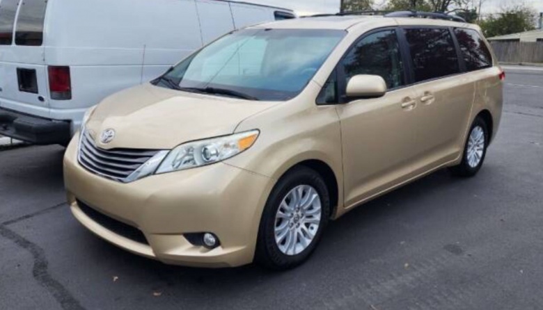 2011 Toyota Sienna XLE 丰田八座、售价