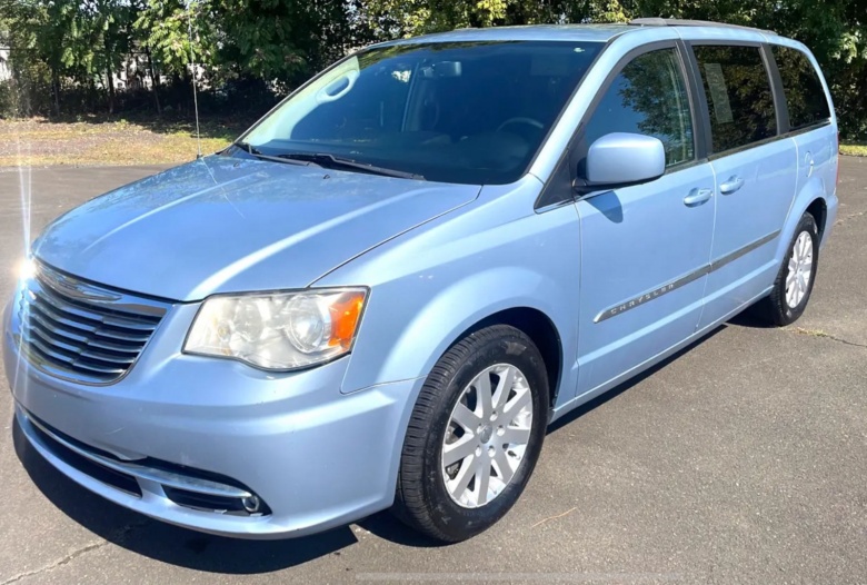 2013 Chrysler Town &amp;am