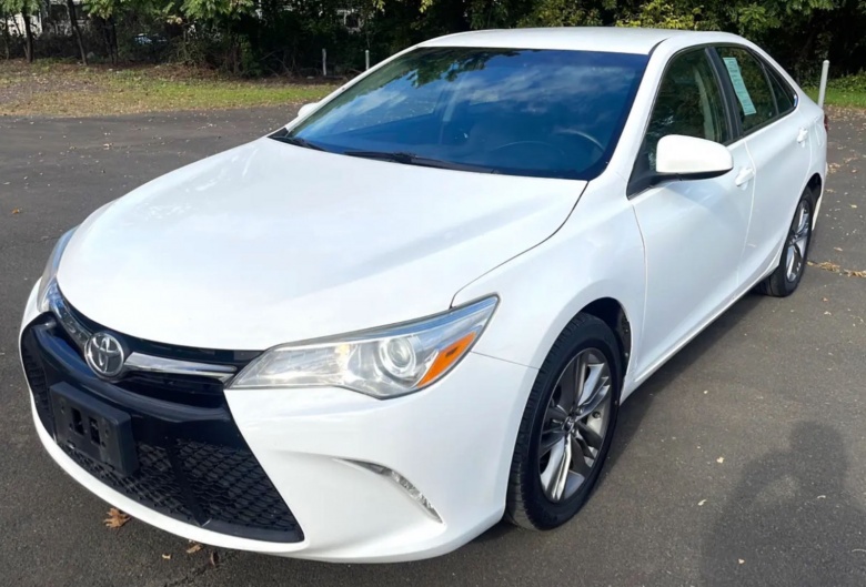 2015 Toyota Camry XLE 凯美瑞轿车、售价