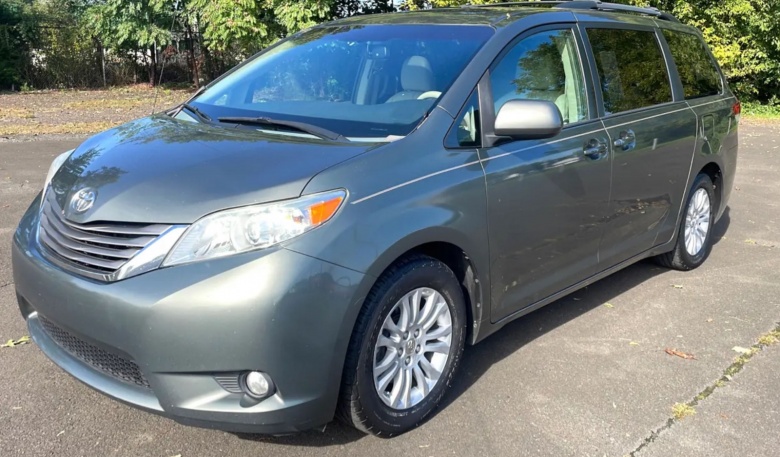 2012 Toyota Sienna XLE 丰田八座 售价