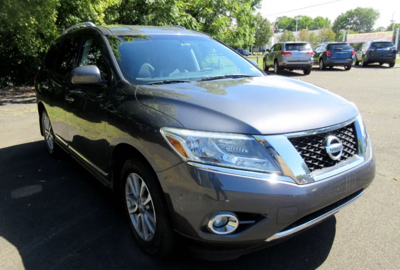 2014 Nissan Pathfinder 4WD  SL