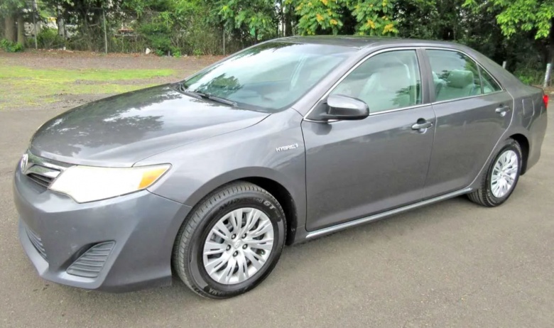 2013 Toyota Camry Hybrid LE 凯美