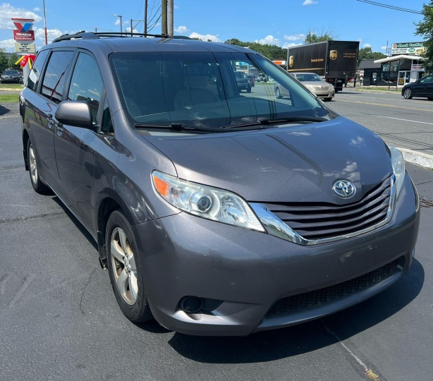 2015 Toyota Sienna 丰田七座、 售价149