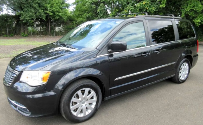 2015 Chrysler Town &amp;am